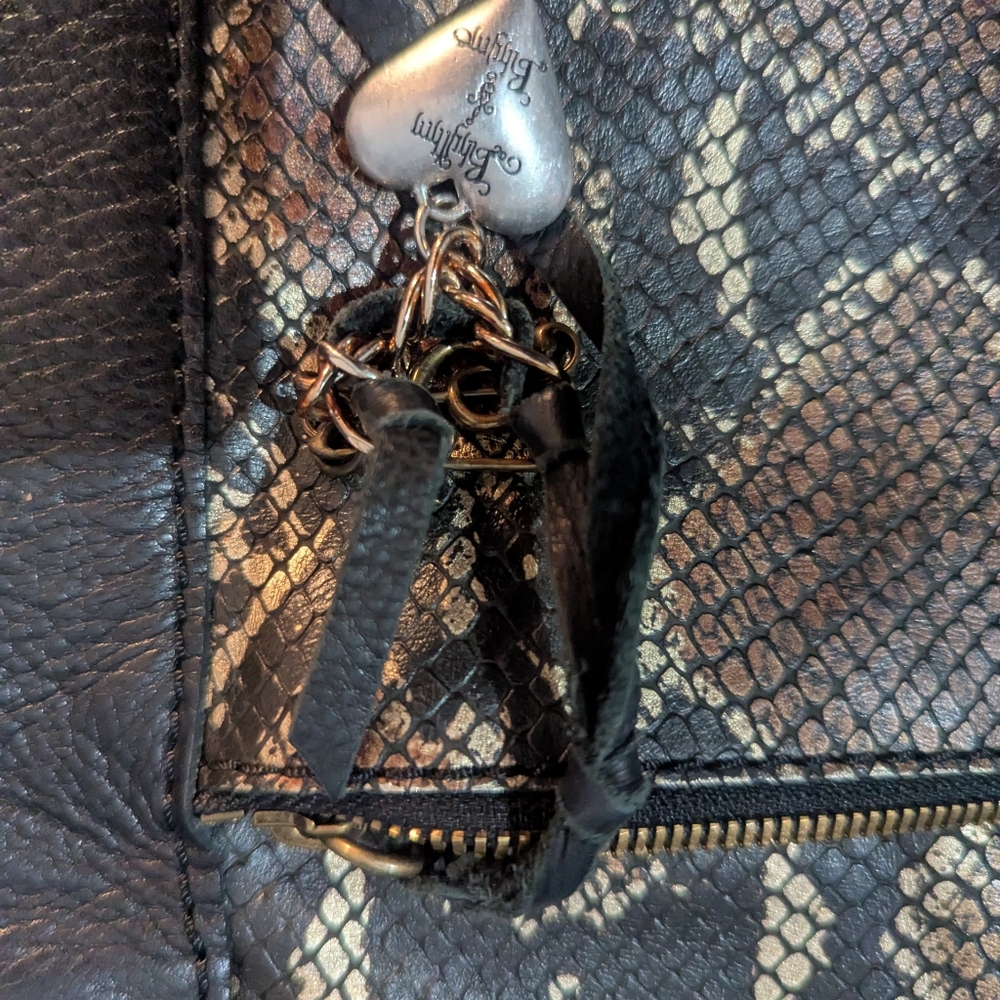 Chic Snakeskin Pattern Tote Bag - image 5